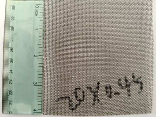 20mesh 0.45mm তারের স্টেইনলেস স্টীল প্লেইন Weave বর্গাকার তারের জাল অনেক উচ্চতর জারা প্রতিরোধের
